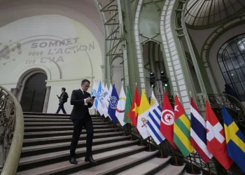 Vance makes his debut as VP on the international stage at a high-stakes AI summit in Paris