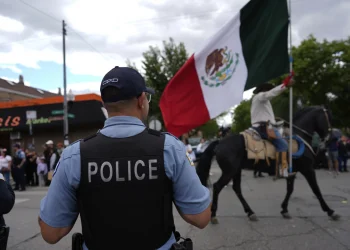 Potential federal intervention poses challenges for Chicago police on the ground