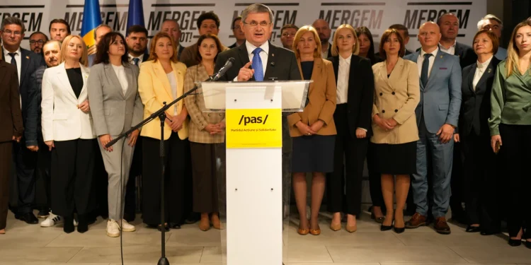 Moldova’s pro-EU party wins clear parliamentary majority, defeating pro-Russian groups
